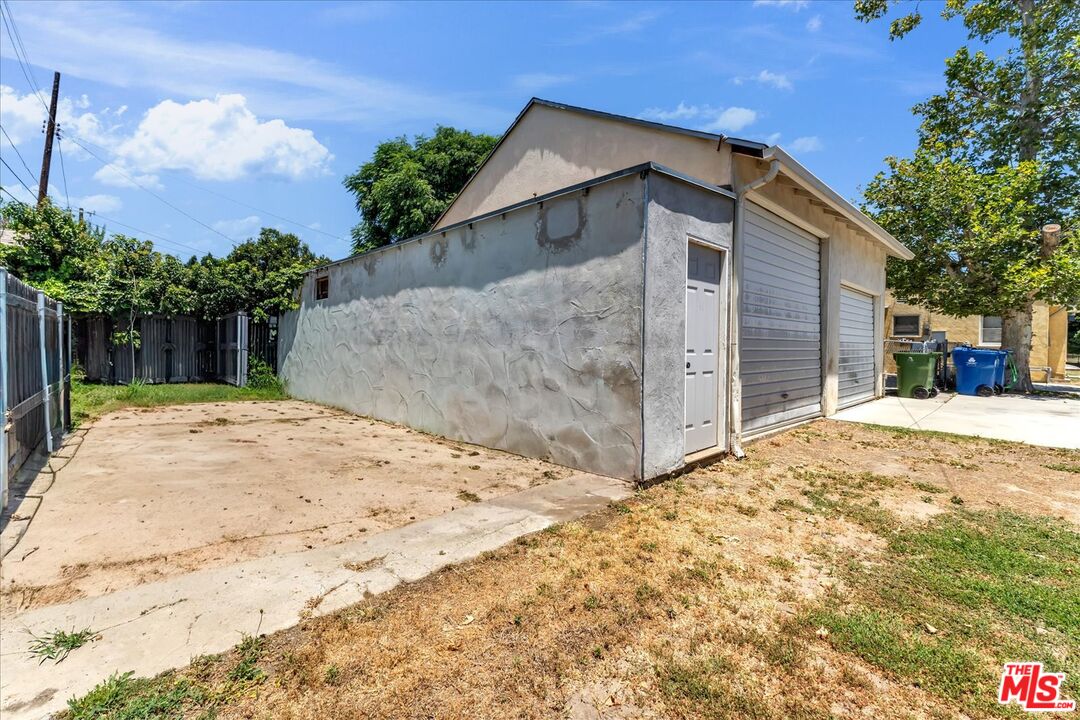7503 White Oak Ave