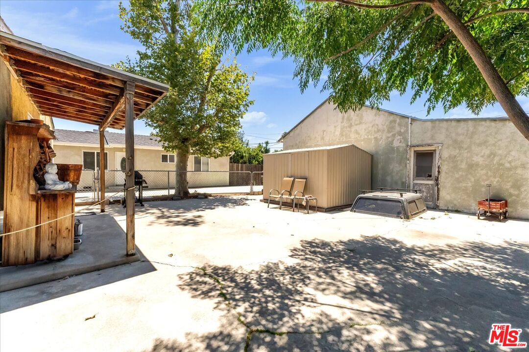 7503 White Oak Ave