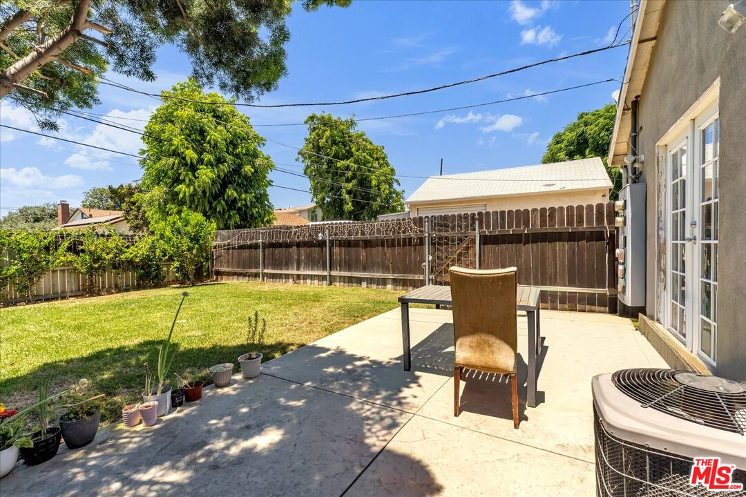 7503 White Oak Ave