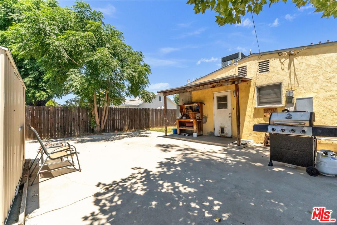 7503 White Oak Ave
