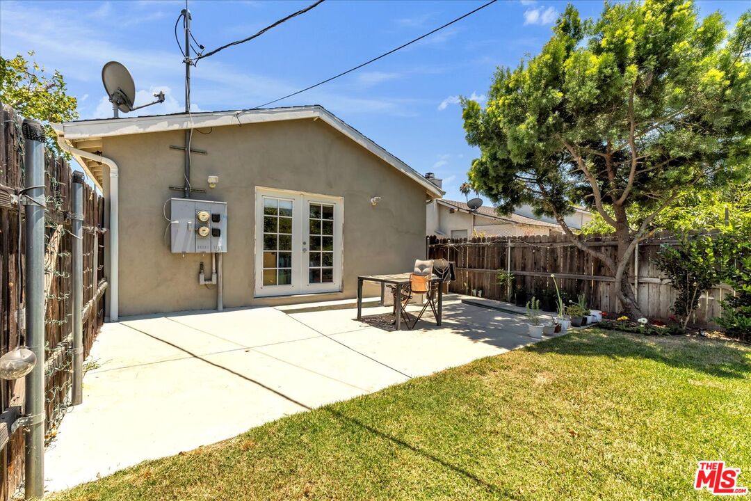7503 White Oak Ave