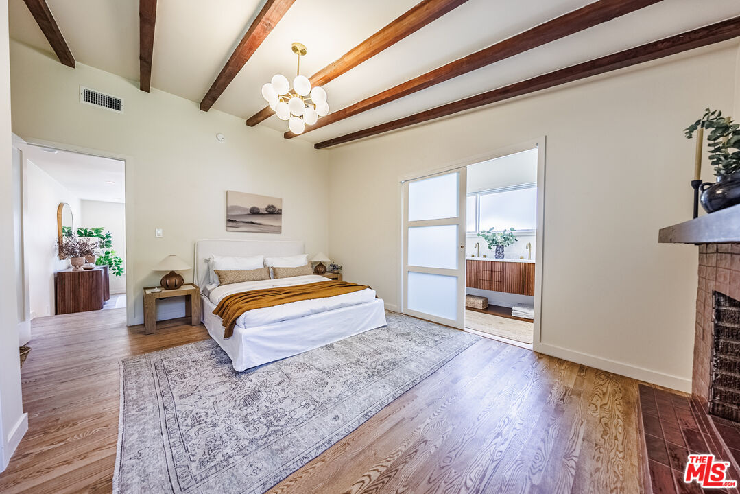 4325 Price St