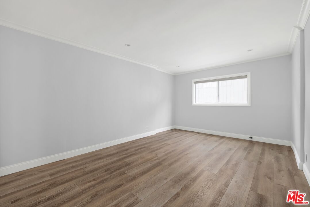 423 S Rexford Dr Unit: 106