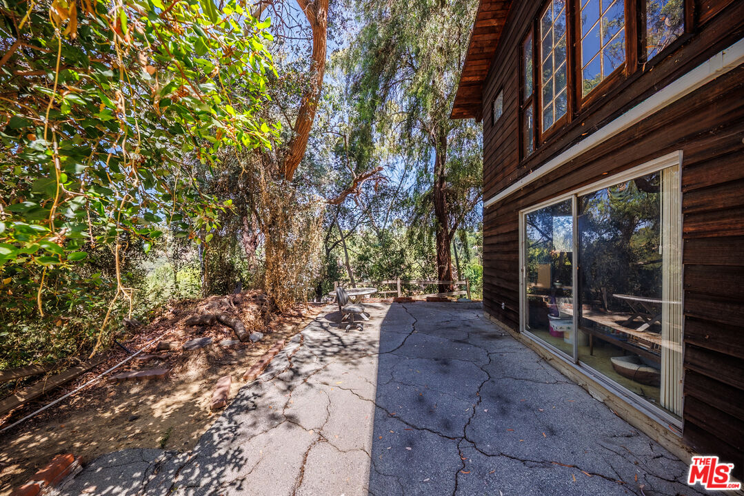 2509 Roscomare Rd