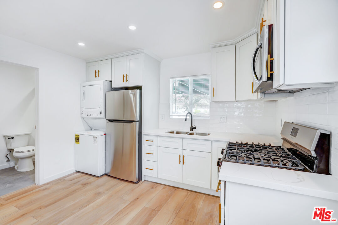 19924 Welby Way Unit: 1/2