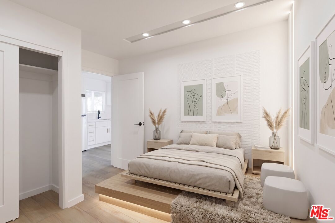 19924 Welby Way Unit: 1/2
