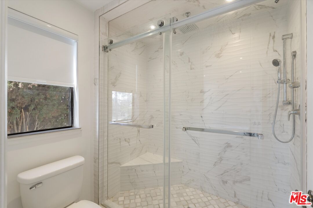 432 S Hamel Rd Unit: 201