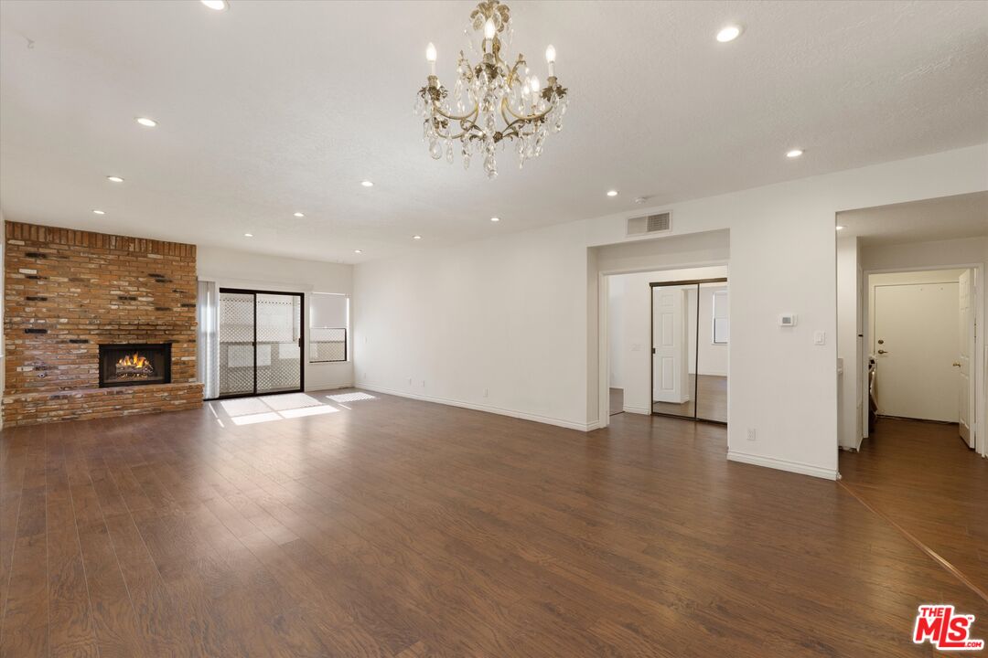 432 S Hamel Rd Unit: 201