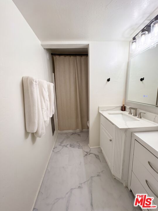 1336 Yale St Unit: 6