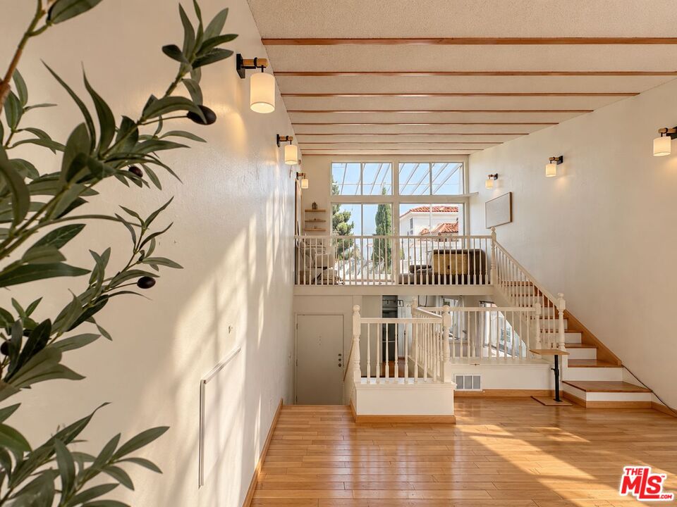1336 Yale St Unit: 6