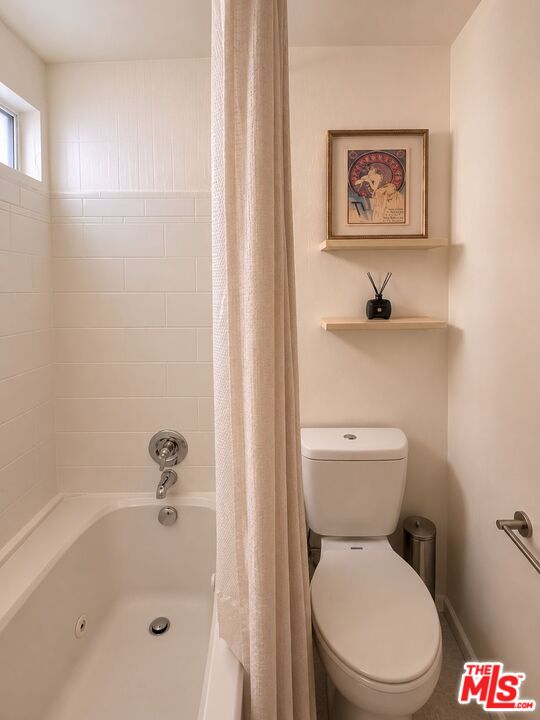 1336 Yale St Unit: 6