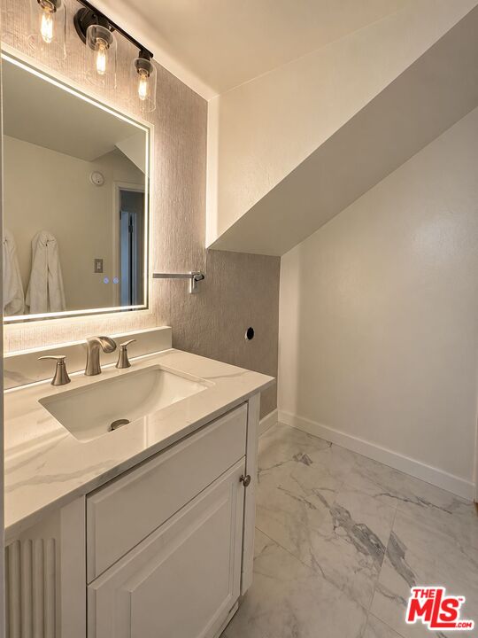 1336 Yale St Unit: 6