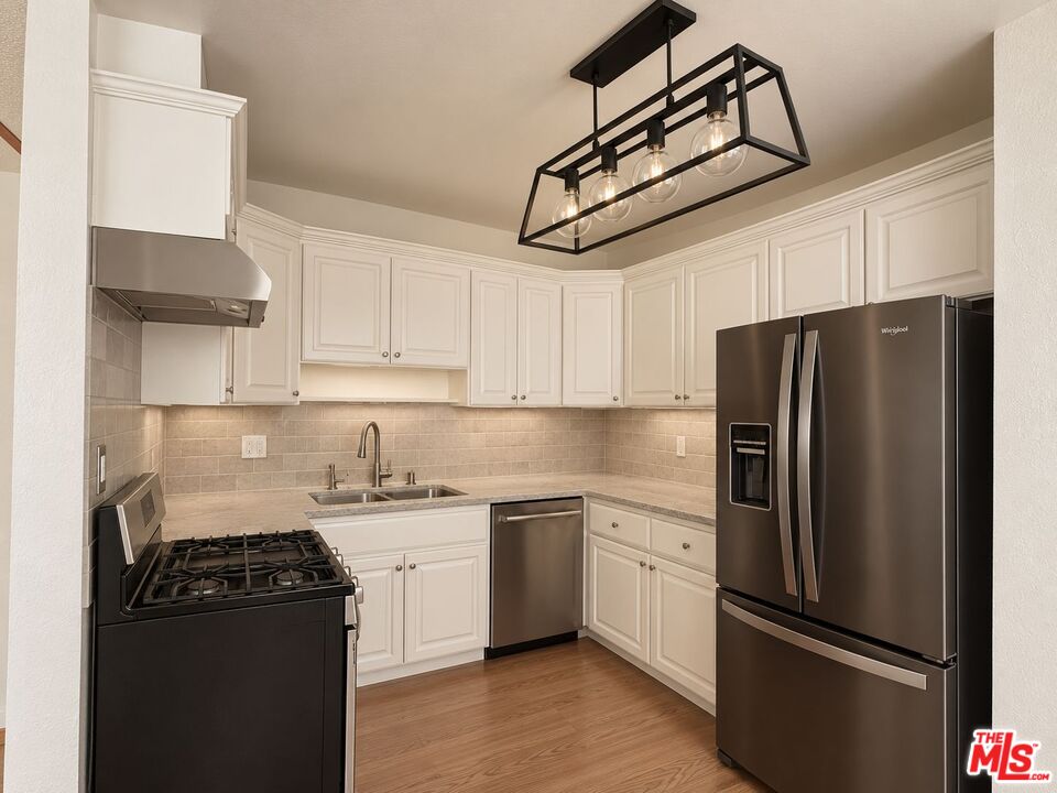 1336 Yale St Unit: 6