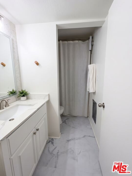 1336 Yale St Unit: 6
