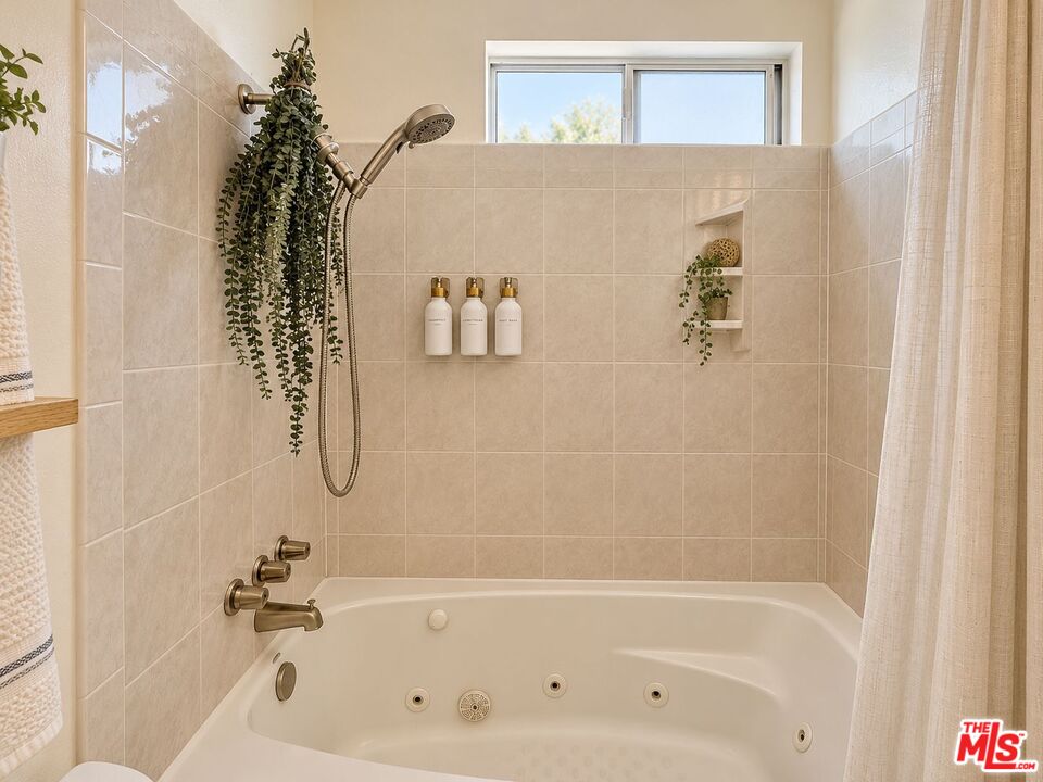 1336 Yale St Unit: 6