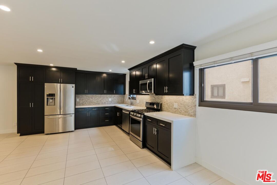 6930 De Celis Pl Unit: 34