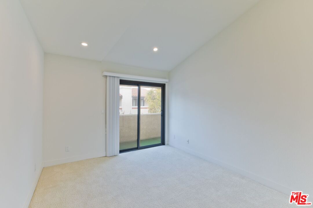 6930 De Celis Pl Unit: 34