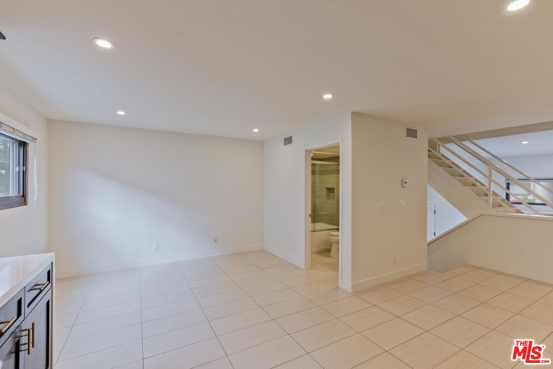 6930 De Celis Pl Unit: 34