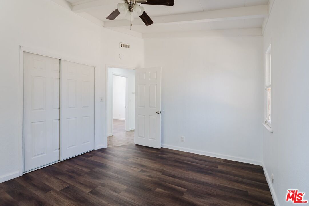 713 W Avenue H10