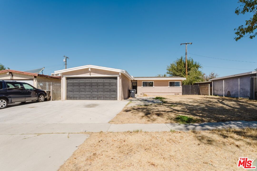 713 W Avenue H10