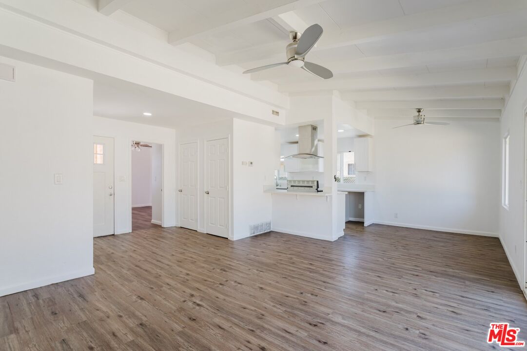713 W Avenue H10