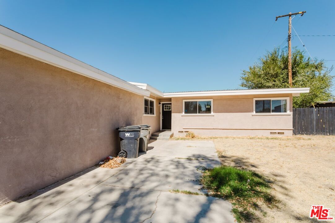713 W Avenue H10