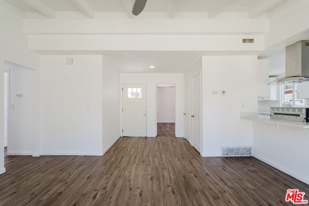 713 W Avenue H10