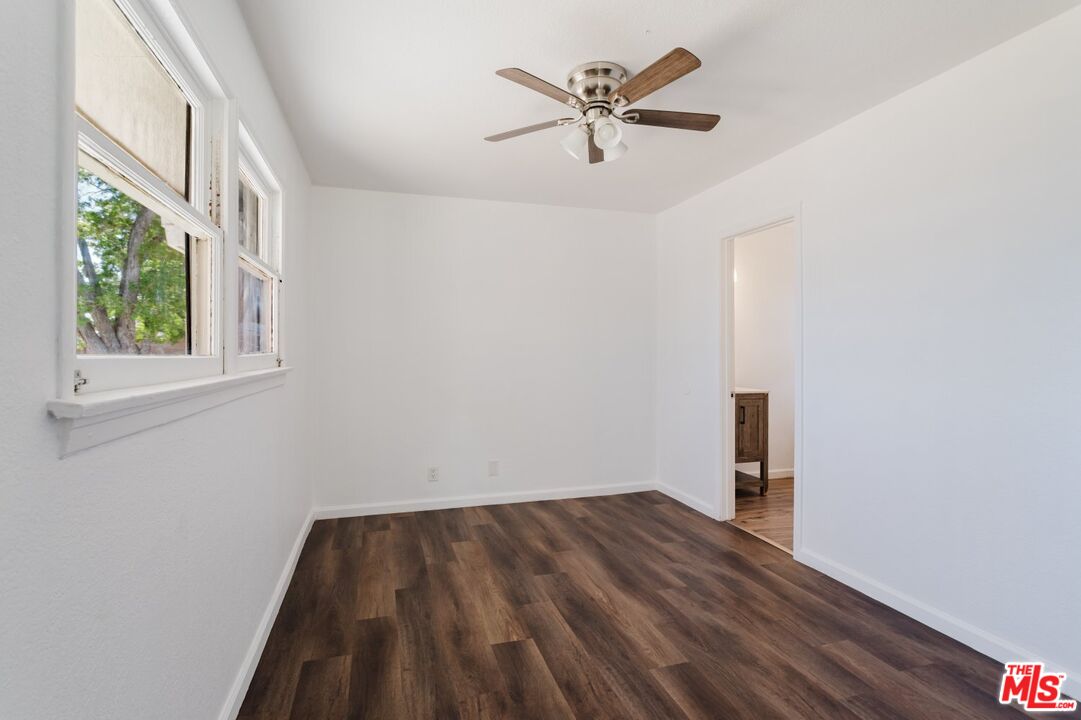 713 W Avenue H10