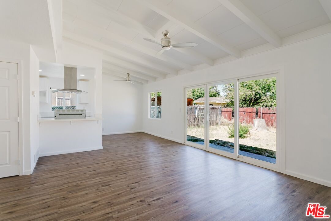 713 W Avenue H10