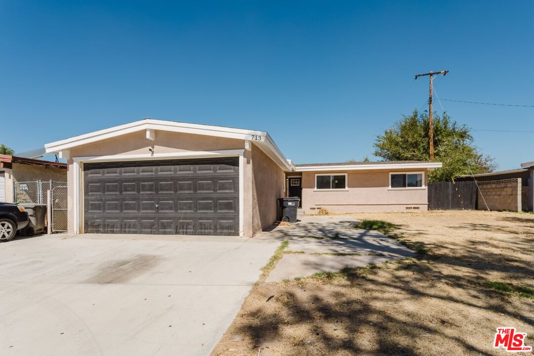 713 W Avenue H10