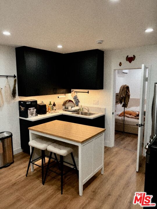 14123 Califa Street Unit: 1/2