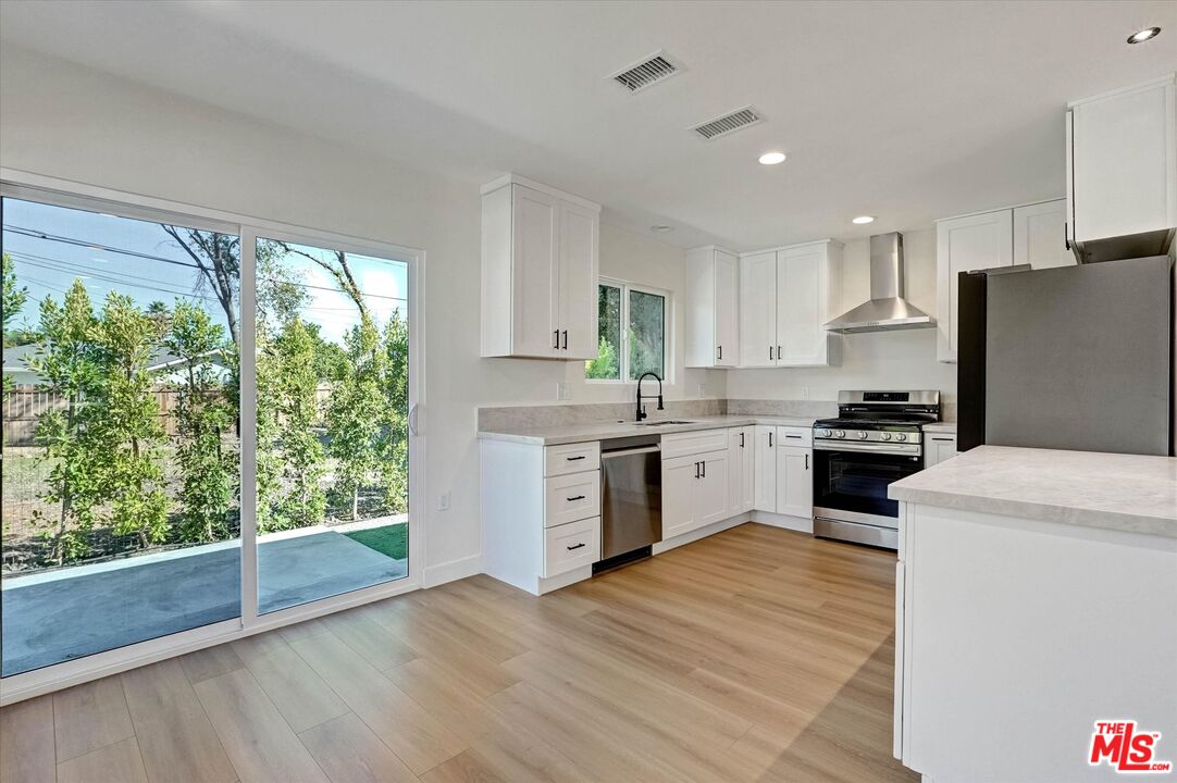 22457 Clarendon St