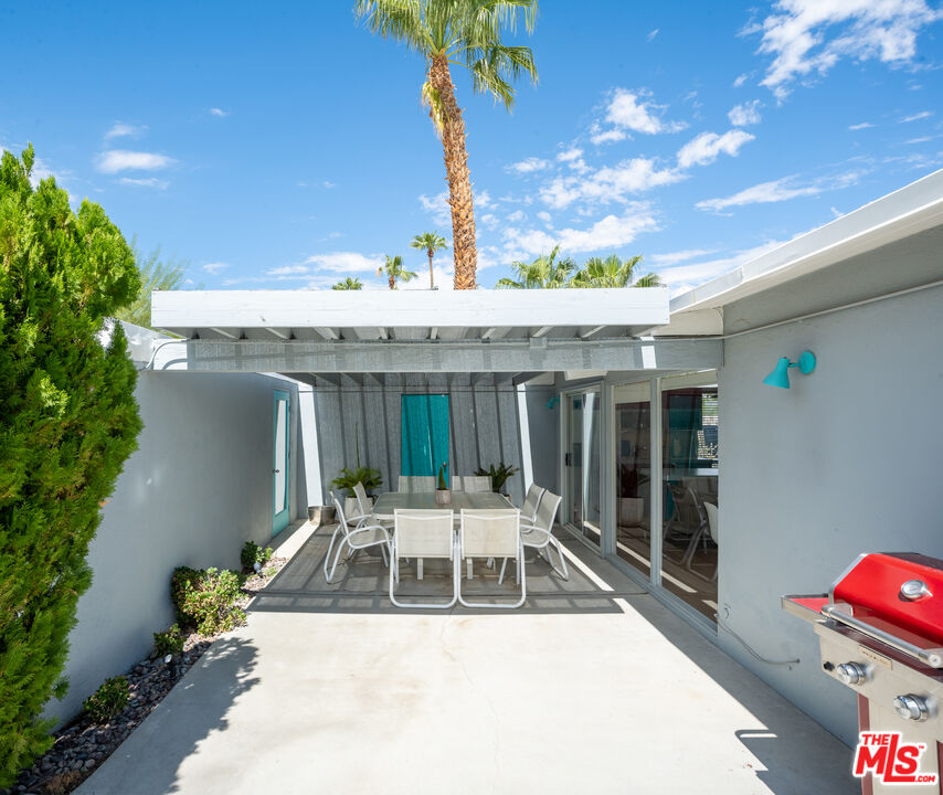 475 E Desert Willow Cir
