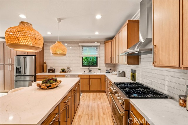 5558 Edgewood Place