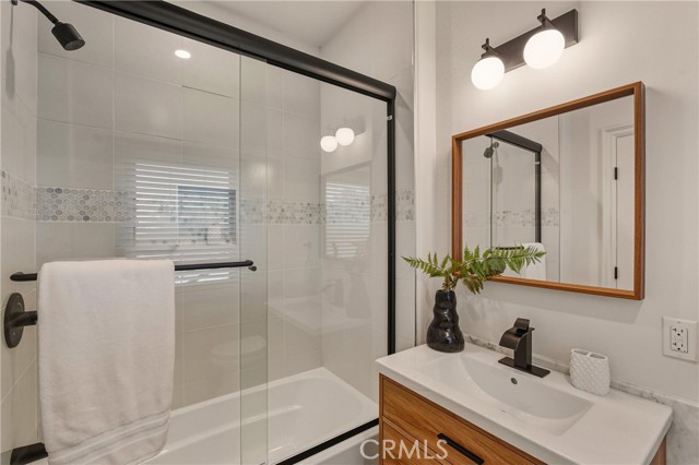 5558 Edgewood Place
