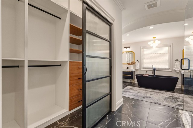 5558 Edgewood Place