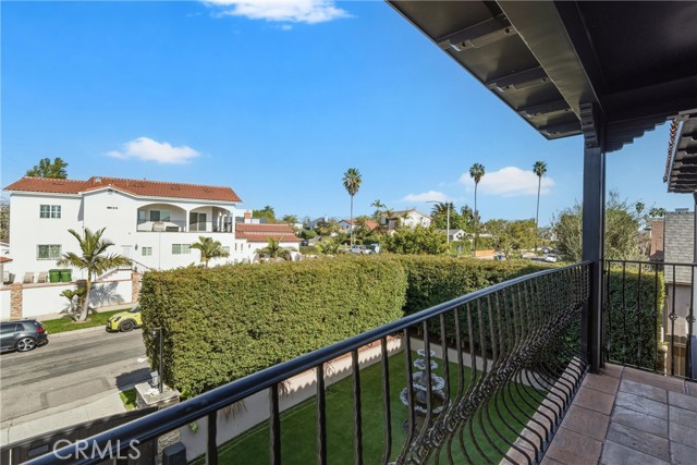 5558 Edgewood Place