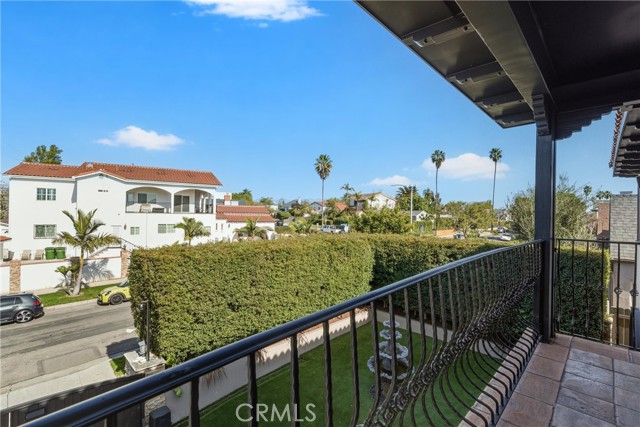 5558 Edgewood Place