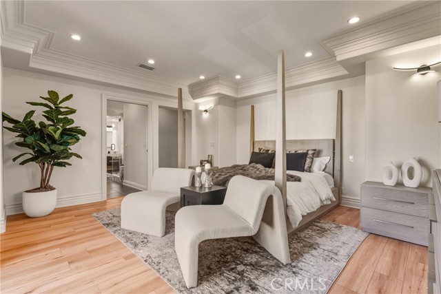 5558 Edgewood Place