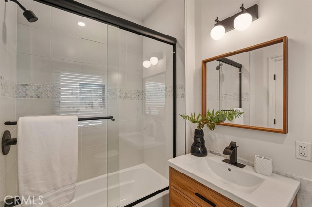 5558 Edgewood Place