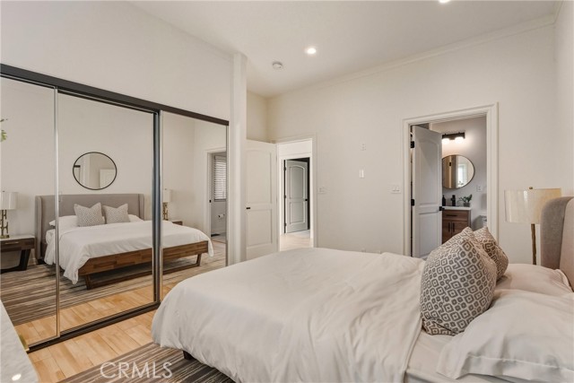 5558 Edgewood Place