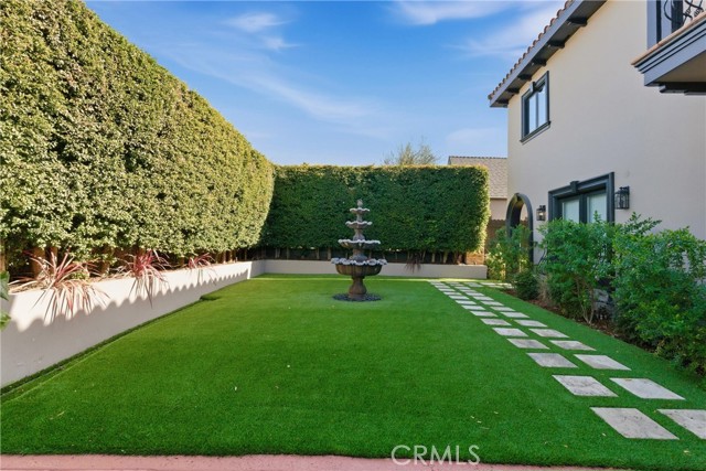 5558 Edgewood Place