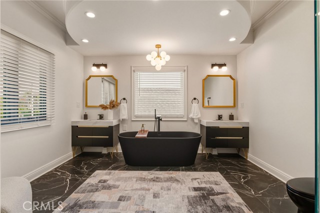 5558 Edgewood Place