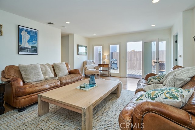 151 Napoleon ST