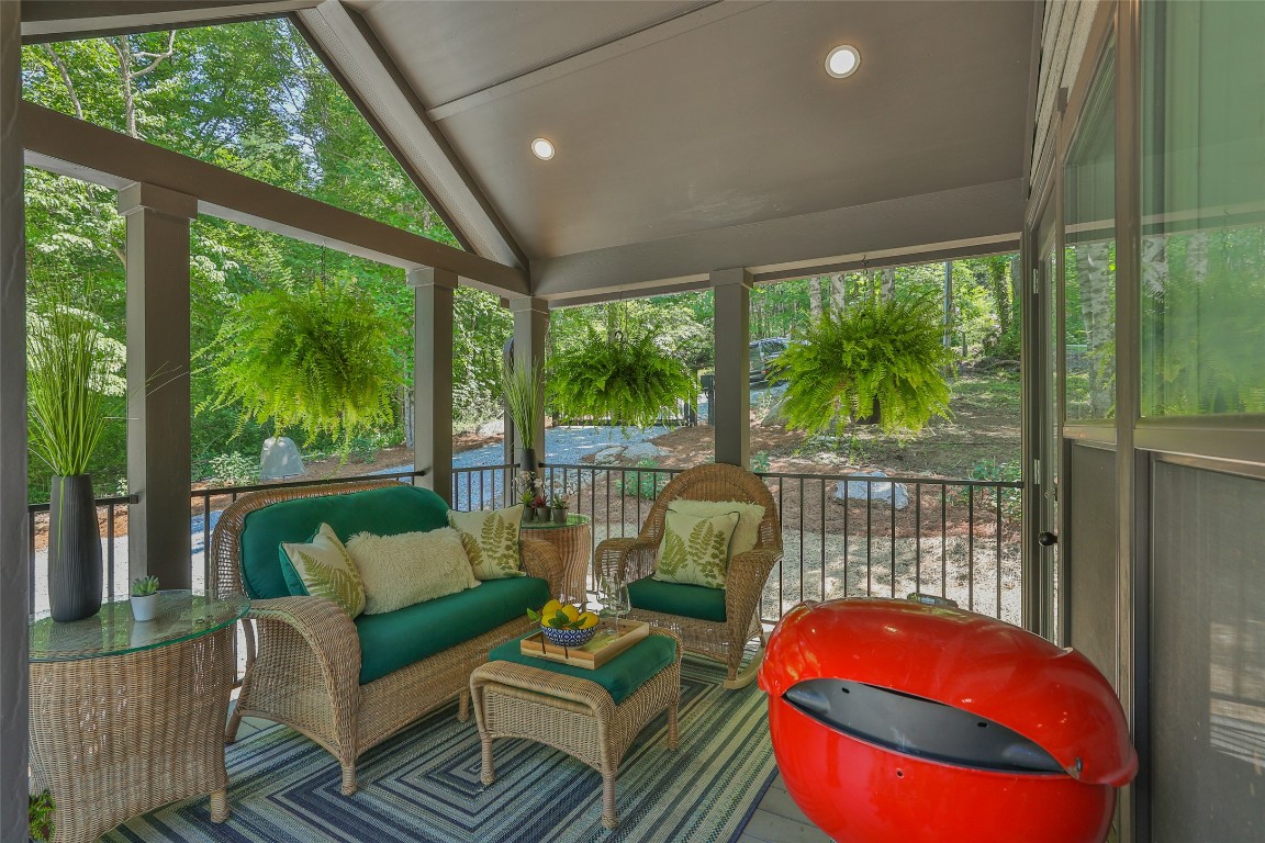 3095 Silversteen Road