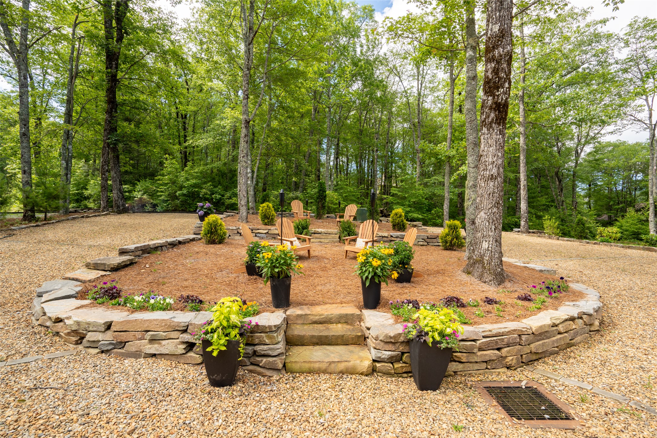 281 High Cliffs Road