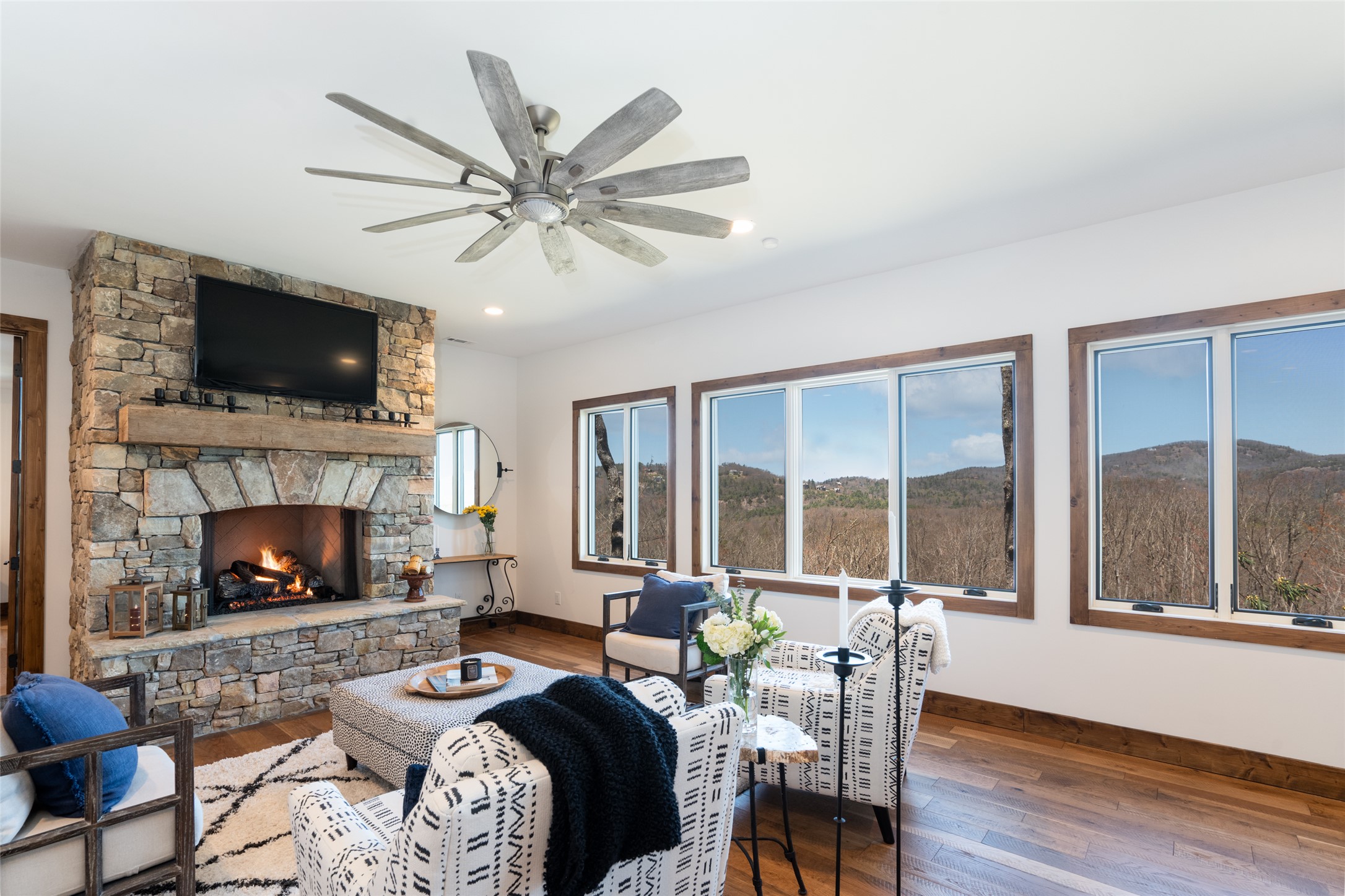 281 High Cliffs Road