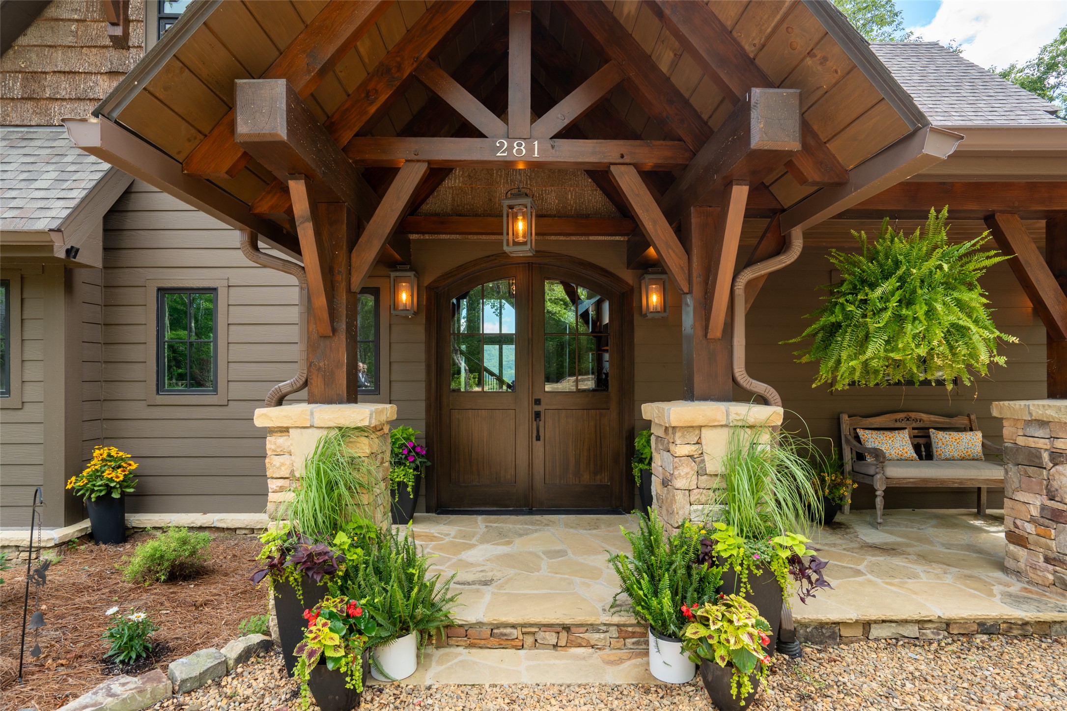 281 High Cliffs Road