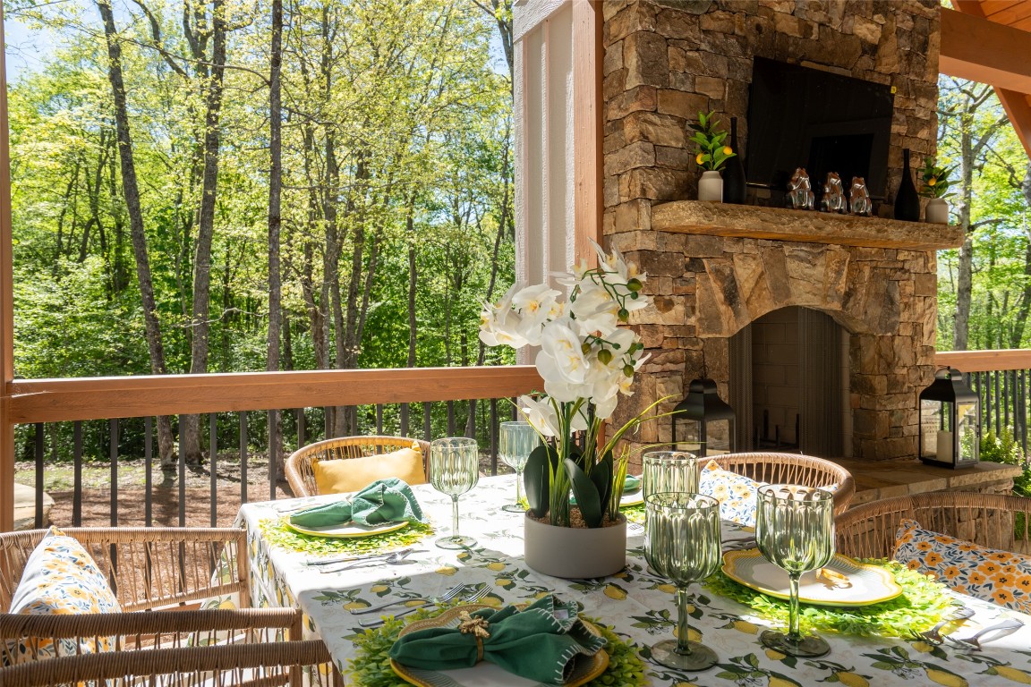 1984 New Settlers Way