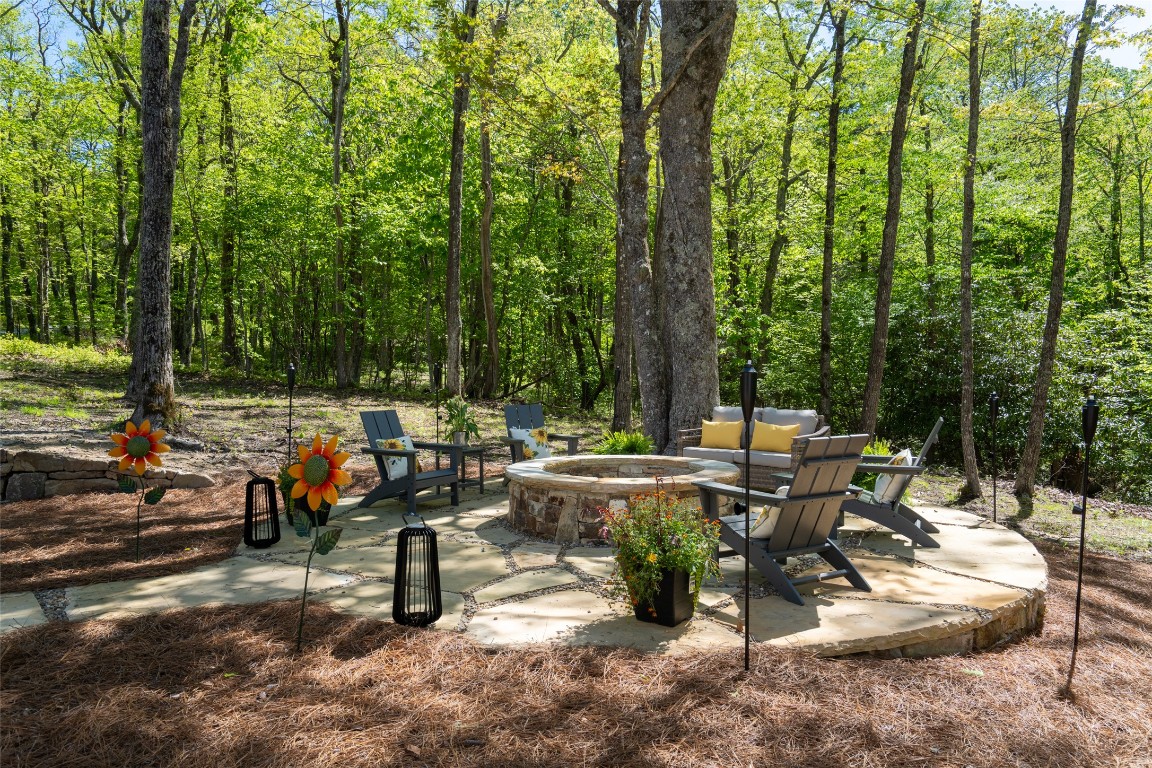 1984 New Settlers Way